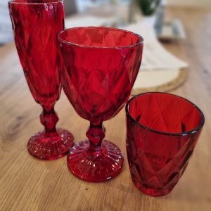 Verres de table Pepoussé Rouge, loué par lot de 3 ( eau, vin et chaampagne )