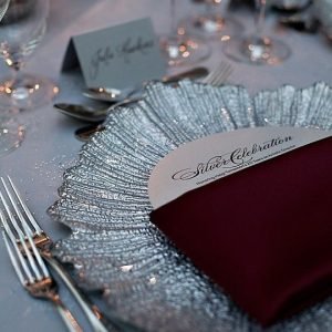 Assiettes de présentation Raynat couleur argent